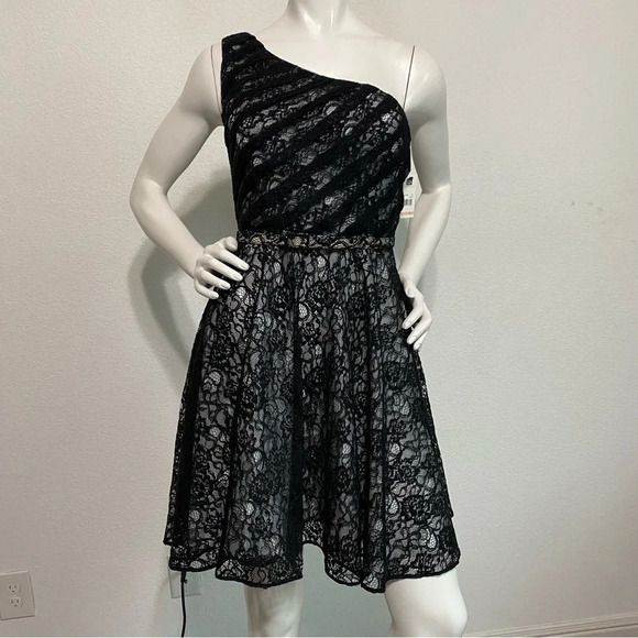 Laundry by Design NEW Fit & Flare Dress One Shoulder Floral Lace Black Size 2 - Picture 1 of 8